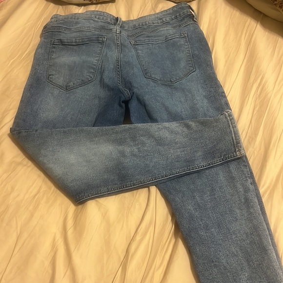 Old navy rockstar jeans. - Picture 3 of 3